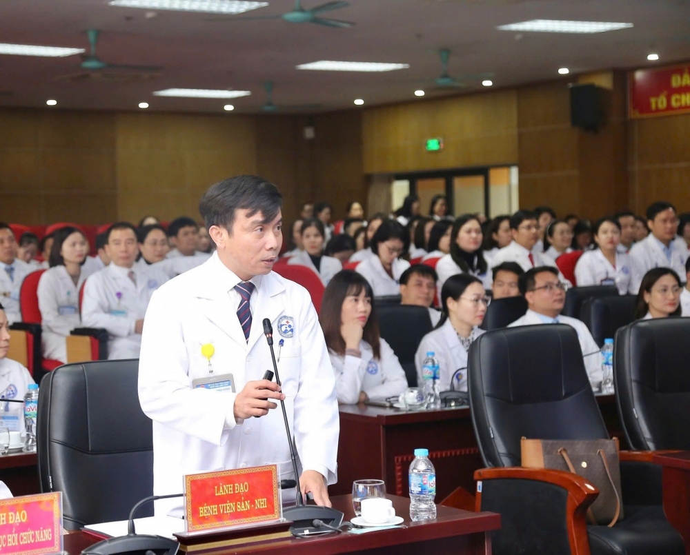 Cứu sống kịp thời bé sơ sinh một tháng tuổi suy hô hấp và nhiễm khuẩn nặng tại Phú Thọ