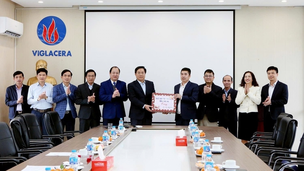 Chủ tịch tỉnh Phú Thọ thăm, chúc Tết một số doanh nghiệp tại KCN Phú Hà