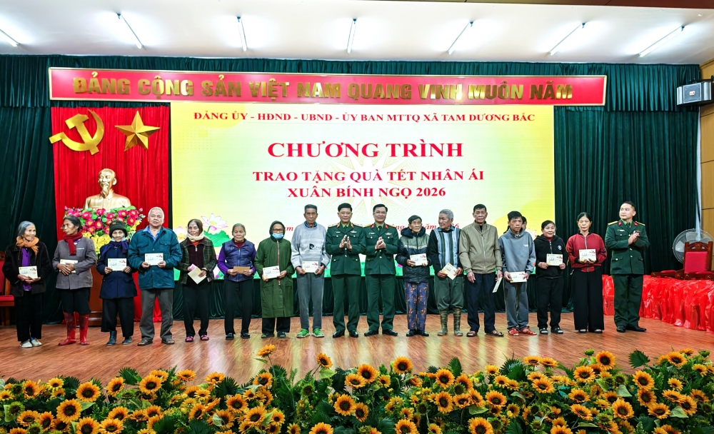 Phú Thọ: Mang Tết nhân ái đến người nghèo tại xã Tam Dương Bắc