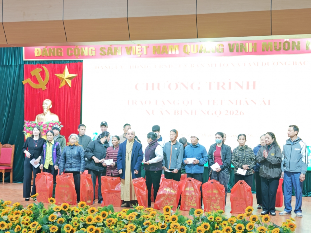 Phú Thọ: Mang Tết nhân ái đến người nghèo tại xã Tam Dương Bắc