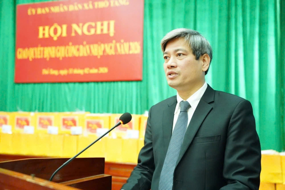 Đồng chí Khổng Đình Trưởng, Phó Bí thư Đảng ủy, Chủ tịch UBND xã Thổ Tang phát biểu