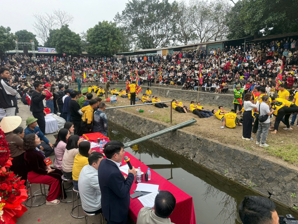 Tiếng trống hội vang vọng ngày xuân ở Bình Nguyên Tiếng trống hội vang vọng ngày xuân ở Bình Nguyên
