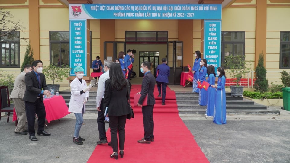 Khách mời tới dự đảm bảo an toàn COVID-19