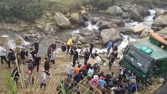 Lào Cai: 49 người đưa về trụ sở lấy lời khai liên quan đến vụ xô xát tại thuỷ điện Mây Hồ