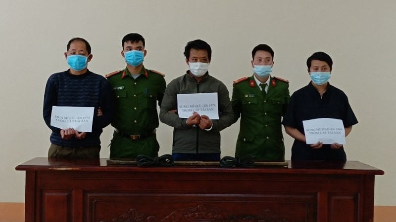 Hà Giang: Cán bộ xã cần tiền đánh bạc dẫn nhóm trộm "đột nhập" lấy két sắt cơ quan