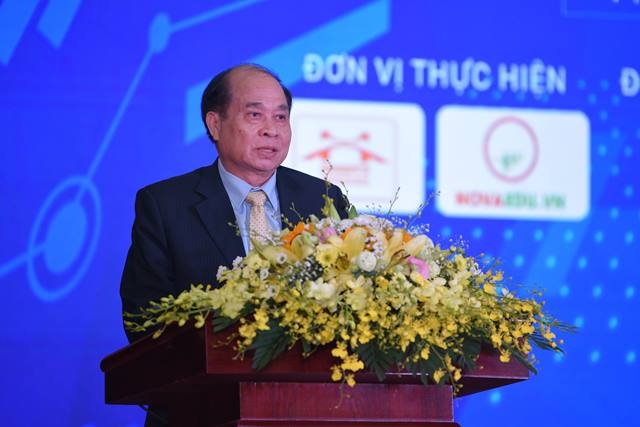 Tiến sĩ Nguyễn Thiện Trưởng – Phó Chủ tịch Hội chăm sóc sức khỏe cộng đồng Việt Nam phát biểu tại diễn đàn. Ảnh: Thế Đại