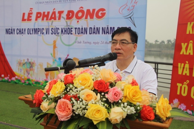 Đồng chí Lê Chí Thái - HUV, Phó Chủ tịch UBND huyện phát động Ngày chạy Olympic vì sức khỏe toàn dân” năm 2023