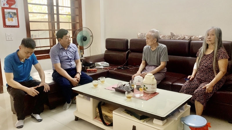 Vĩnh Phúc: Người dân tự nguyện tháo dỡ 4 công trình xây dựng trái phép tại Công ty Kim Long