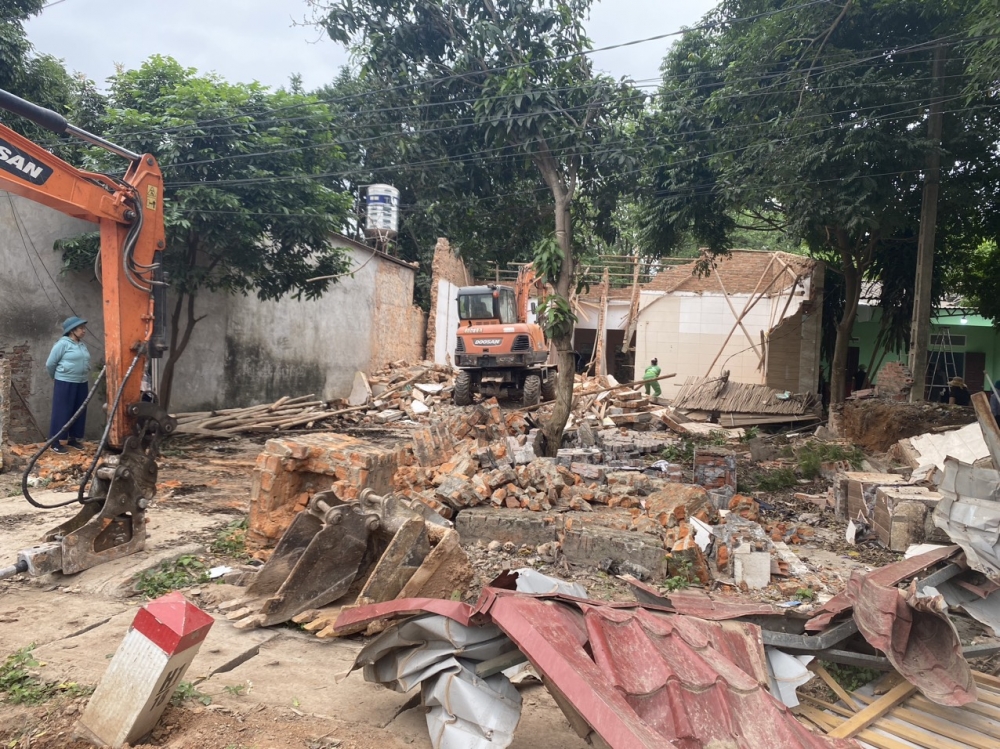 Vĩnh Phúc: Hỗ trợ 4 trường hợp tự nguyện tháo dỡ công trình vi phạm tại Công ty Kim Long