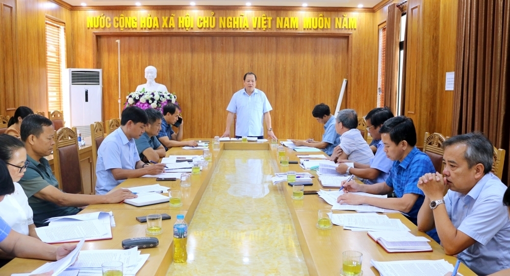 Ông Hoàng Long Biên, Phó Bí thư Huyện ủy, Chủ tịch UBND huyện Lập Thạch phát biểu tại một cuộc họp.