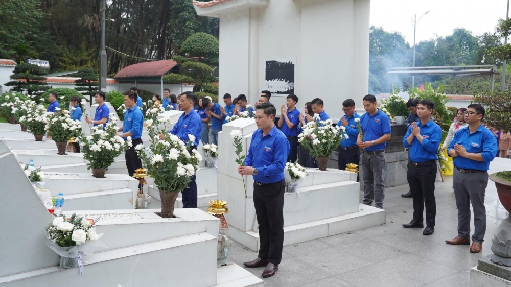 Tuổi trẻ Bình Xuyên (Vĩnh Phúc) tổ chức "Hành trình tri ân – Tôi yêu Tổ quốc tôi"