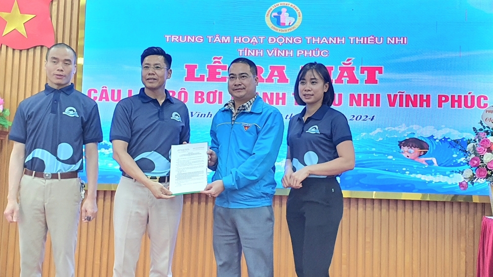 Ra mắt Câu lạc bộ Bơi Thanh thiếu nhi tỉnh Vĩnh Phúc