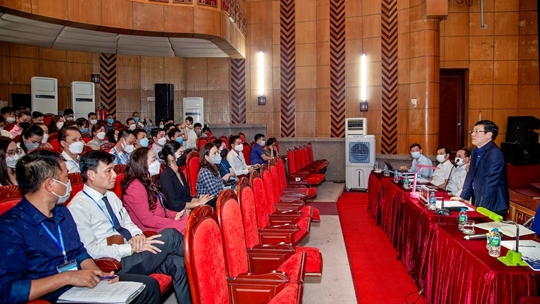 Đối thoại với văn nghệ sỹ, cán bộ, nhân viên, người lao động Nhà hát Nghệ thuật tỉnh Vĩnh Phúc