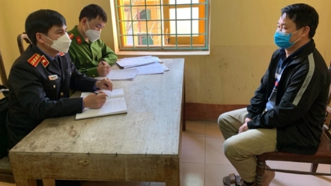 Cán bộ địa chính ép dân "bôi trơn" 10 triệu để chuyển nhượng đất