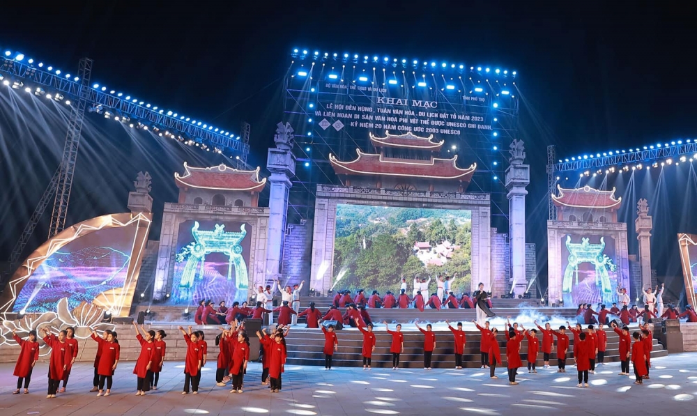 Phú THọ: Giỗ Tổ Hùng Vương - Lễ hội đền Hùng 2023 là dịp hội tụ của tinh hoa di sản văn hóa mọi miền Tổ quốc Phú THọ: Giỗ Tổ Hùng Vương - Lễ hội đền Hùng 2023 là dịp hội tụ của tinh hoa di sản văn hóa mọi miền Tổ quốc