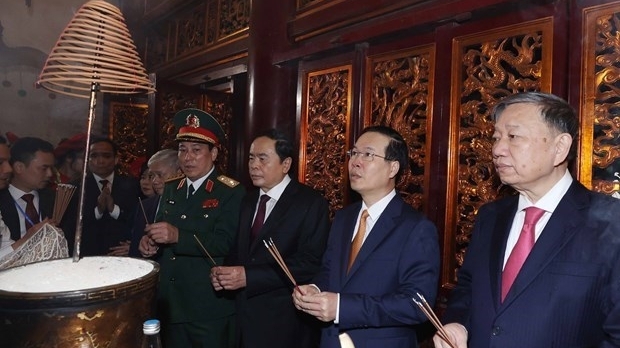 Chủ tịch nước Võ Văn Thưởng dâng hương Giỗ Tổ Hùng Vương