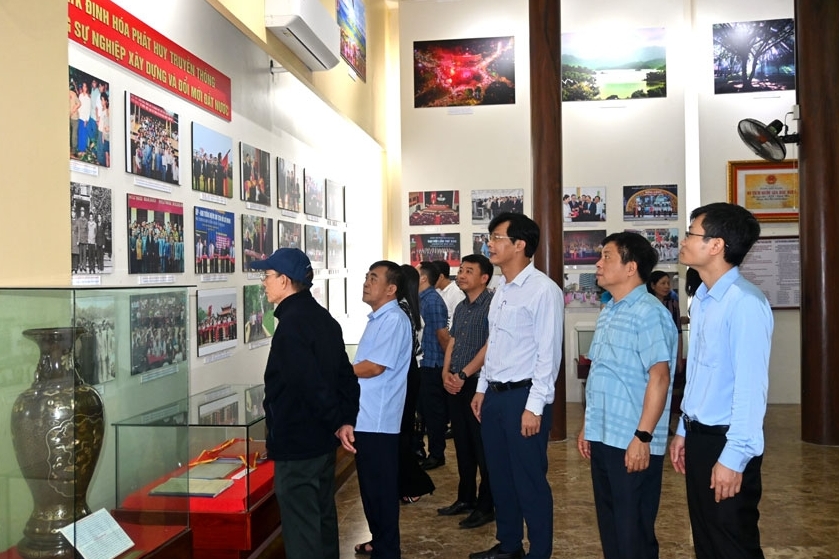 Đoàn đại biểu TP Vĩnh Yên thăm ATK Định Hóa và ATK Tân Trào