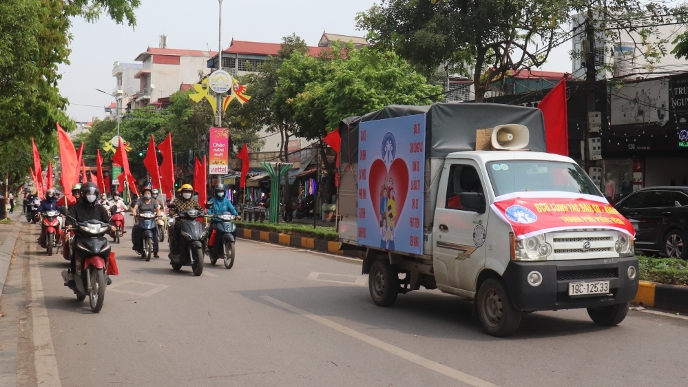 Vĩnh Phúc: Hơn 100 cán bộ nhân viên y tế tham gia chiến dịch tuyên truyền về dân số
