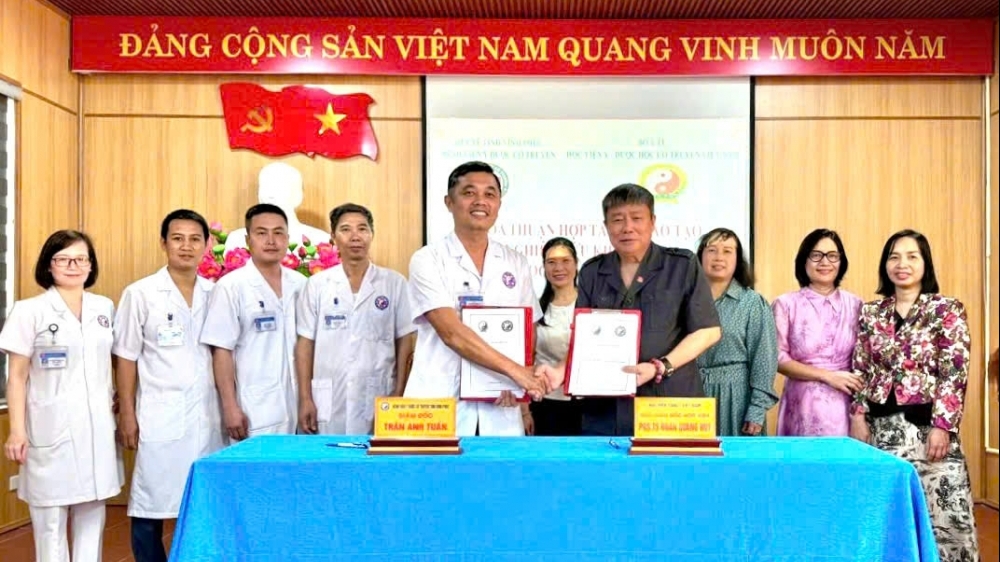 Ký kết hợp tác giữa Học viện Y dược cổ truyền Việt Nam và Bệnh viện Y dược cổ truyền Vĩnh Phúc
