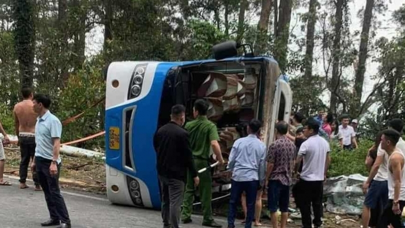 Lật xe khách tại Tam Đảo, 3 người tử vong cùng nhiều người bị thương