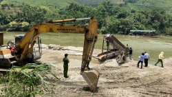 ha giang tien hanh dot kich mo cat lau duoc khai thac het suc quy mo