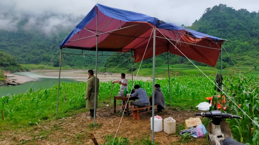 Hà Giang: Tìm kiếm 2 vợ chồng đi đánh cá mất tích trên sông Gâm