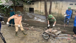 Công an huyện Tam Đảo (Vĩnh Phúc): Giúp nhân dân khắc phục mưa lũ, ổn định cuộc sống