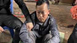 Lào Cai: Chưa kịp giao "1 bánh heroin" thì bị bất ngờ kiểm tra, bắt quả tang