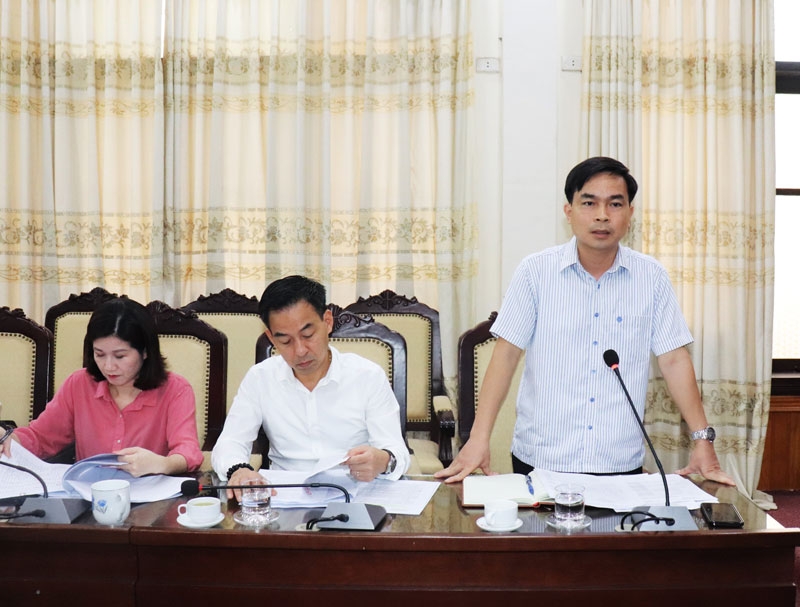 Đ.c Lê Minh Tân, Phó Giám đốc Sở Lao động TB&XH phát biểu chỉ đạo tại buổi làm việc