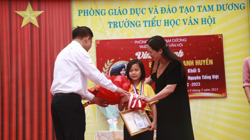 Học sinh đạt giải Ba trong kì thi Đình Trạng nguyên Tiếng Việt cấp quốc gia