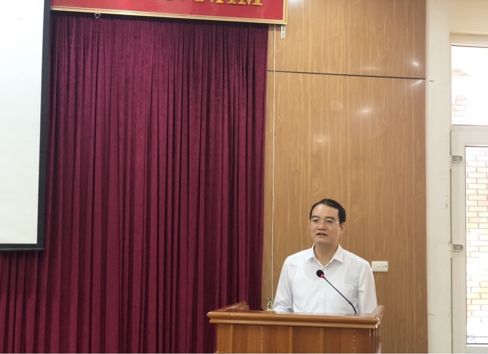 Chủ tịch Hội Nhà báo tỉnh Vĩnh Phúc ông Nguyễn Đình Bảng phát biểu chương trình