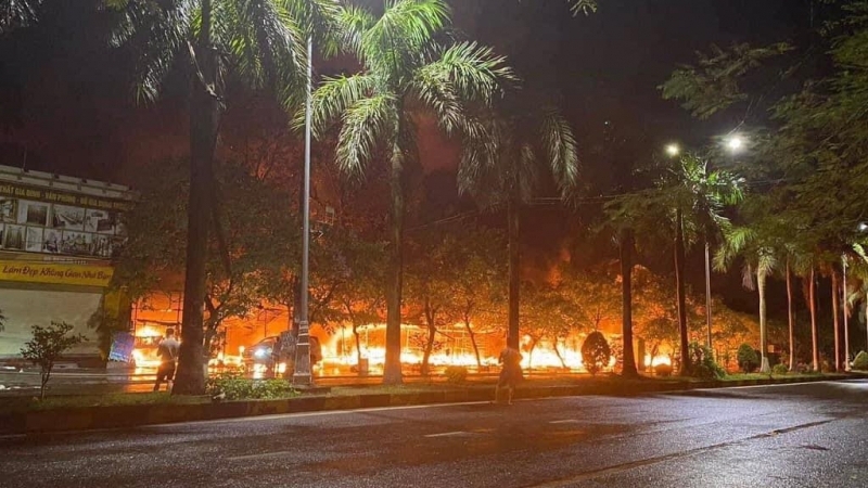 Vĩnh Phúc: Bốc cháy dữ dội trong đêm đã thiêu rụi nhiều tài sản trong chợ Vina