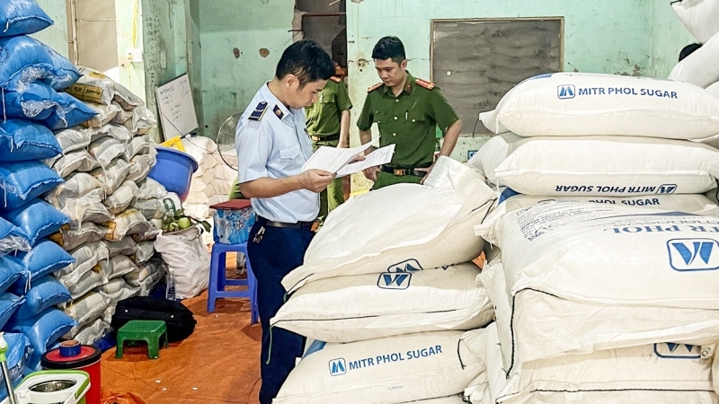 Vĩnh Phúc: Tạm giữ 2,4 tấn đường tinh luyện nhập lậu