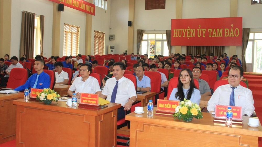 Vĩnh Phúc: Chủ tịch UBND huyện Tam Đảo đối thoại với thanh niên