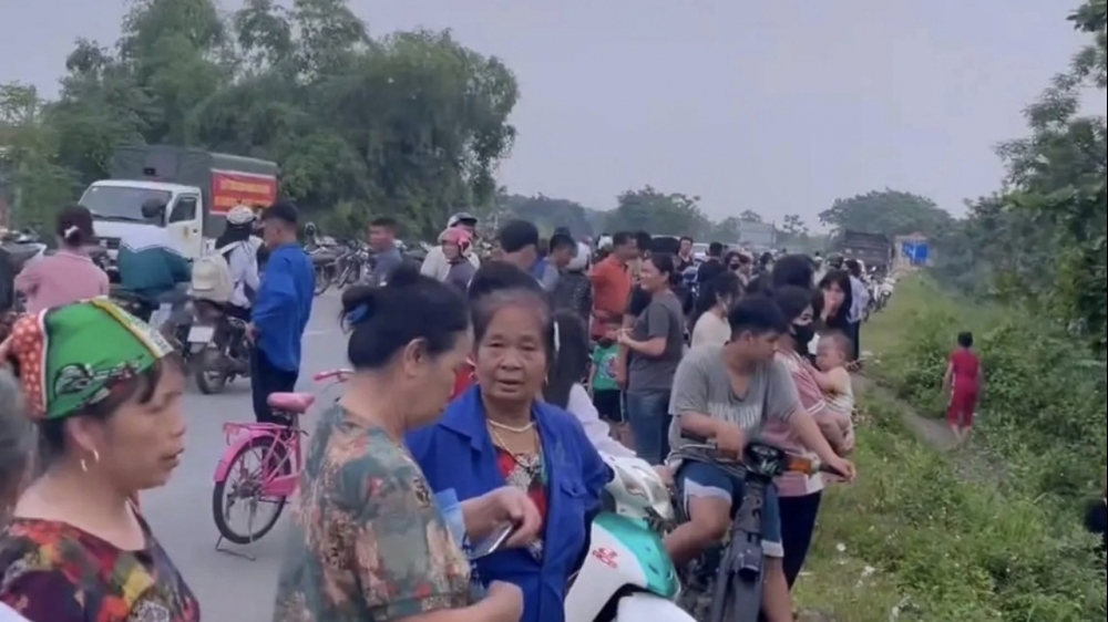 Phú Thọ: Tìm kiếm nữ sinh lớp 10 mất tích sau khi nhảy sông Hồng