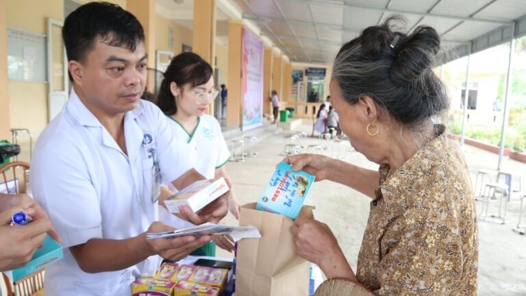 Phú Thọ: Khám bệnh miễn phí cho người dân có hoàn cảnh khó khăn