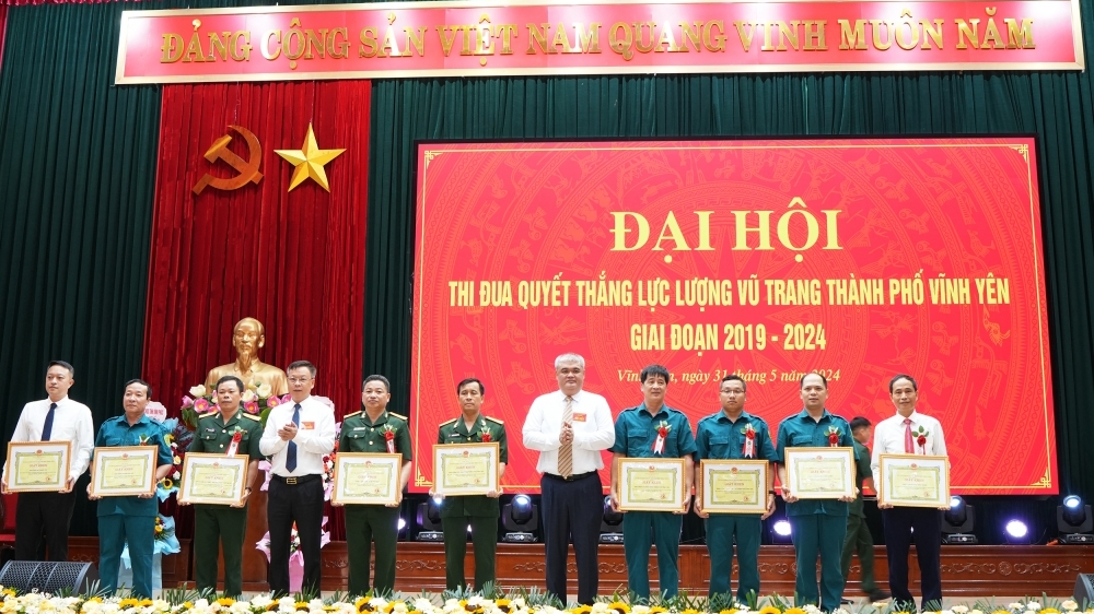 Xây dựng lực lượng vũ trang thành phố Vĩnh Yên mẫu mực, tiêu biểu