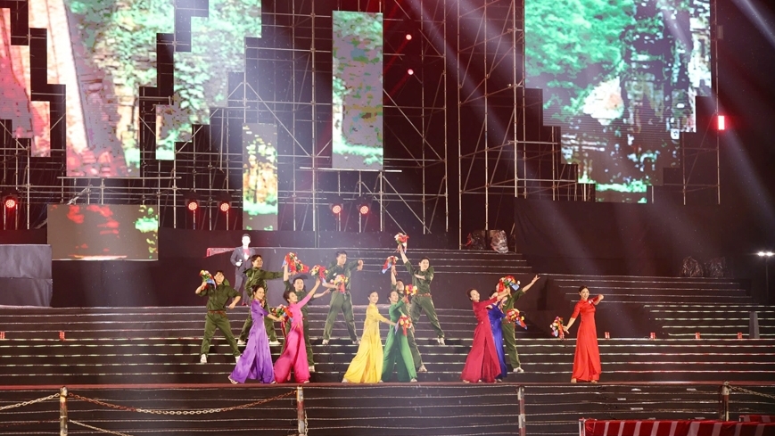 Đặc sắc chương trình "Vĩnh Phúc bay lên cùng đất nước"