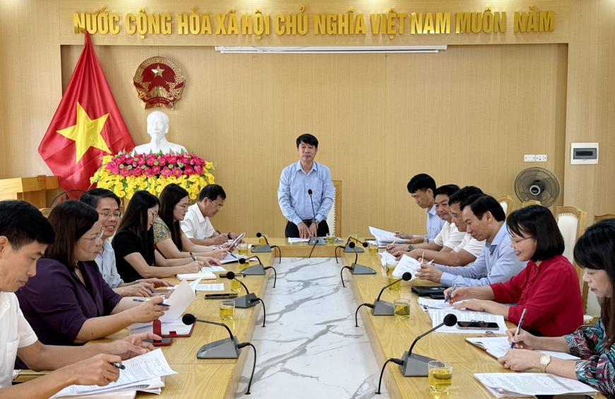 Phó Chủ tịch UBND tỉnh Nguyễn Khắc Hiếu phát biểu chỉ đạo tại buổi làm việc