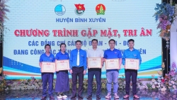 tuoi tre binh xuyen tri an nhung can bo cong tac doan