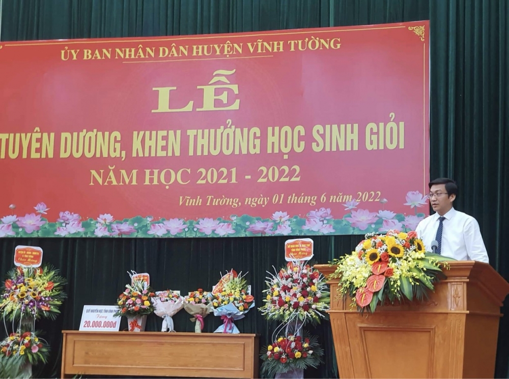 Bí thư Huyện uỷ, Chủ tịch HĐND huyện Vĩnh Tường Nguyễn Xuân Quang