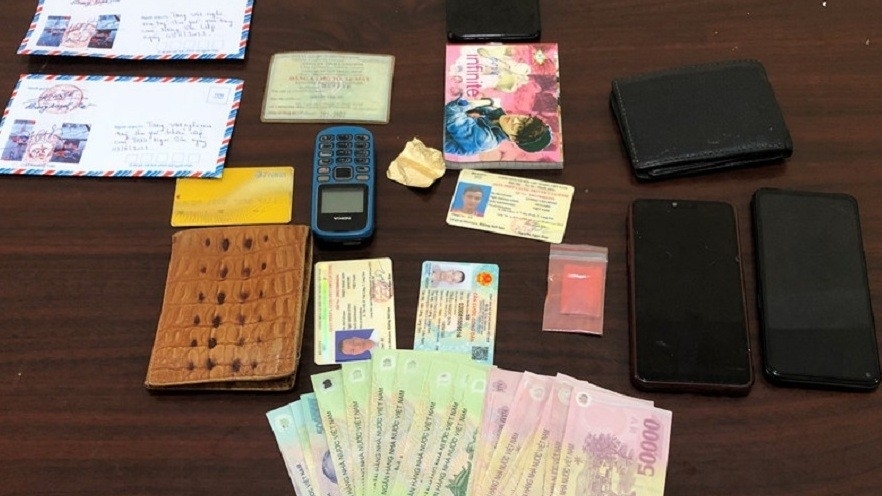 Lạng Sơn: 9X giấu 27 gói heroin trong người