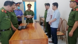 tuyen quang bat nguyen giam doc va ke toan trung tam dich vu nong nghiep