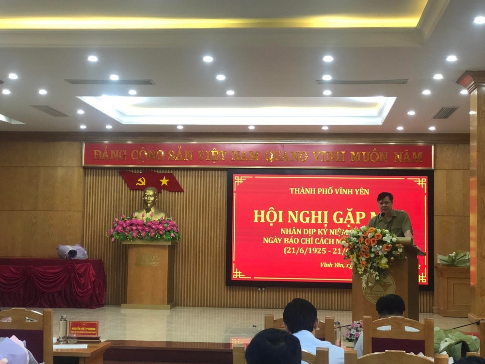  Đồng chí Nguyễn Ngọc Bình  gặp mặt các cơ quan báo chí nhân kỷ niệm 97 năm Ngày Báo chí cách mạng Việt Nam