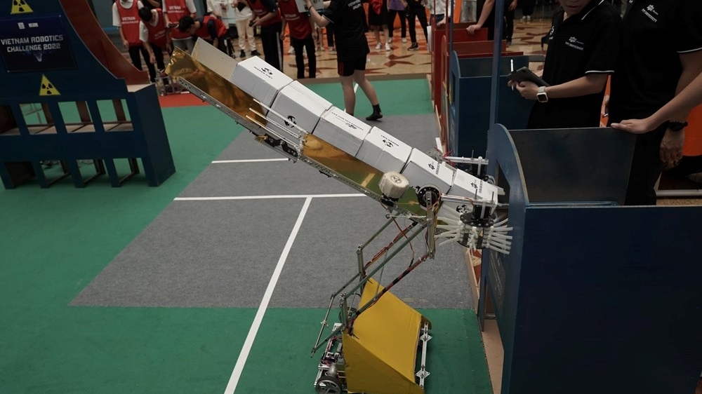 Trường Chuyên Vĩnh Phúc giành ngôi vị quán quân tại Cuộc thi Vietnam Robotics Challenge 2022