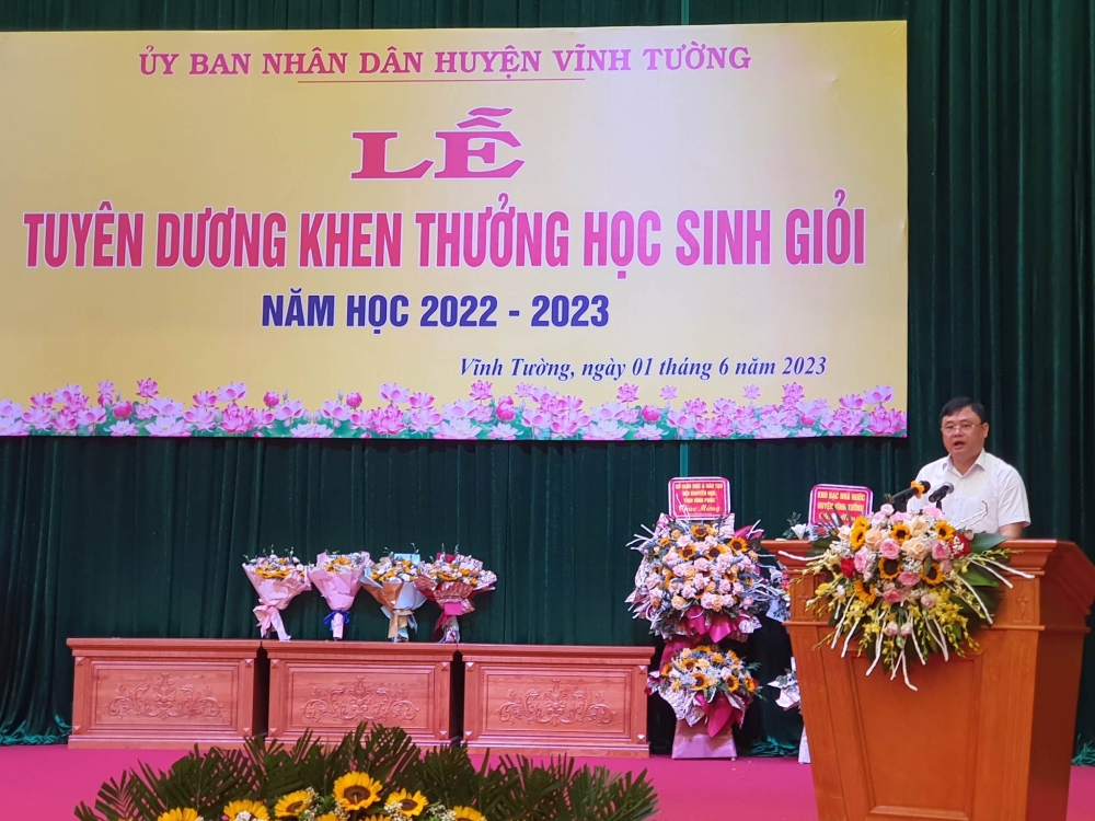 Ông Lê Nguyễn Thành Trung - Chủ tịch UBND huyện Vĩnh Tường