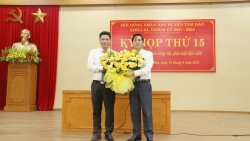 vinh phuc ong nguyen xuan phuong duoc bau lam chu tich ubnd huyen tam dao