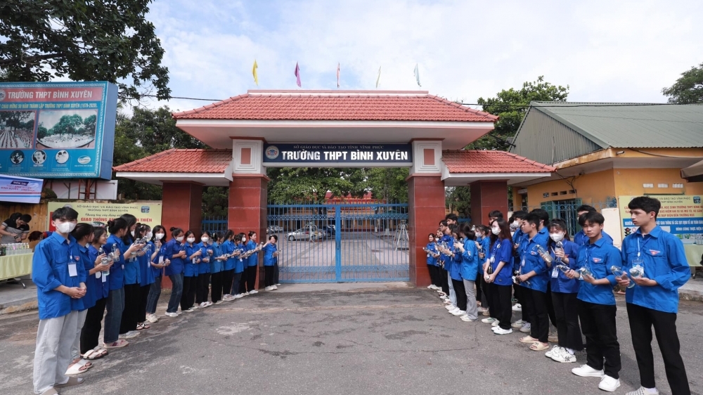 Vĩnh Phúc: Tuổi trẻ huyện Bình Xuyên ra quân tình nguyện "Tiếp sức mùa thi" THPT năm 2023