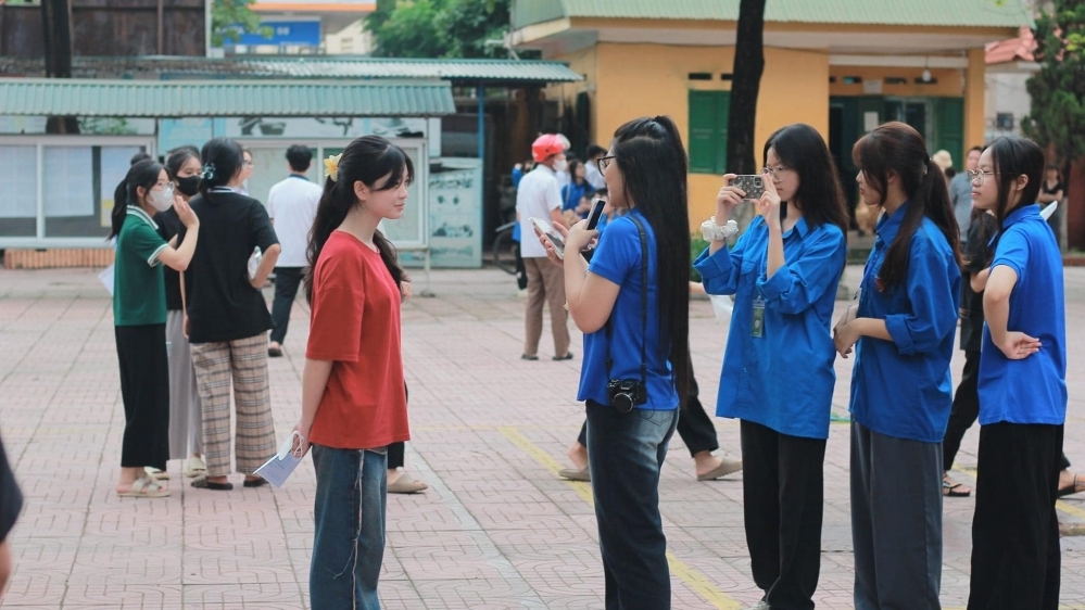 Vĩnh Phúc: Đề thi môn Toán vào lớp 10 có tính phân hóa học sinh