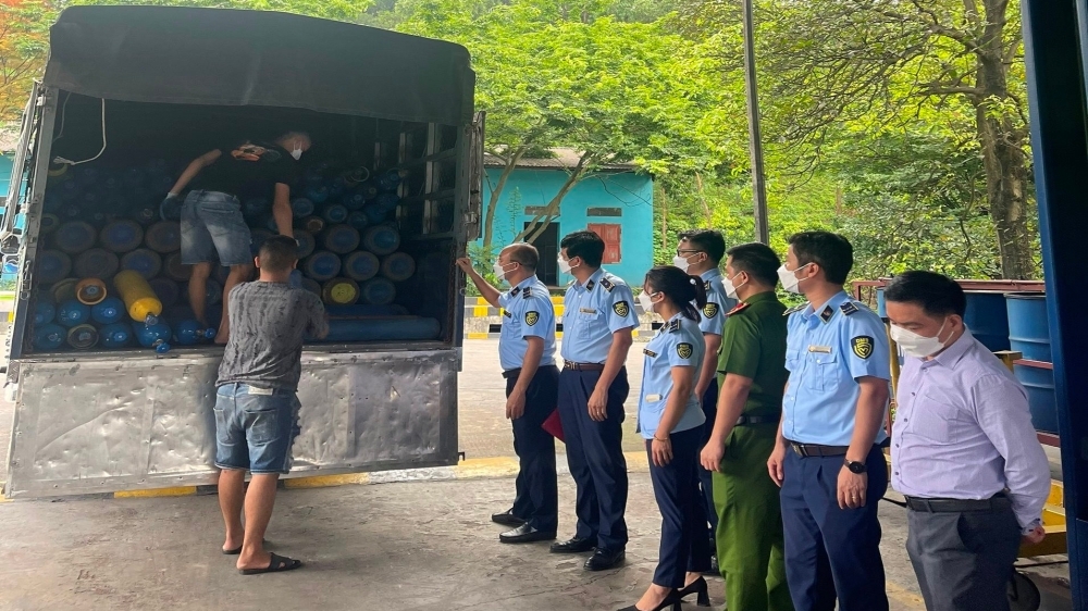 Vĩnh Phúc: Tiêu hủy tang vật vụ sang chiết khí N2O trái phép